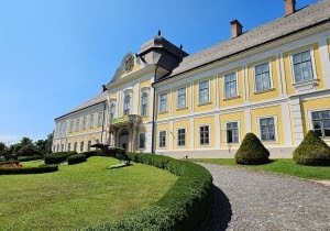 Cégeknek